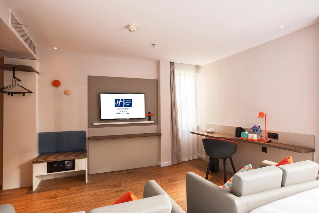 Holiday Inn Express Shantou City Center By Ihg Exterior photo